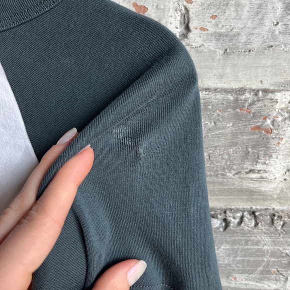 Daydreamer Black and White Ramones Graphic Tee - Picture 8 of 11